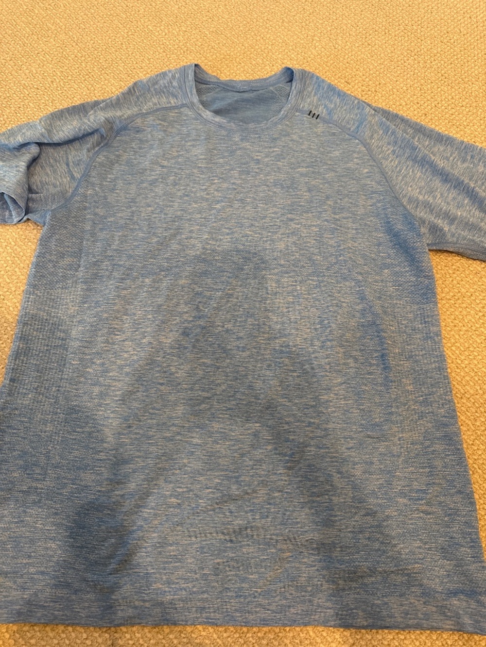 Lululemon men’s shirt